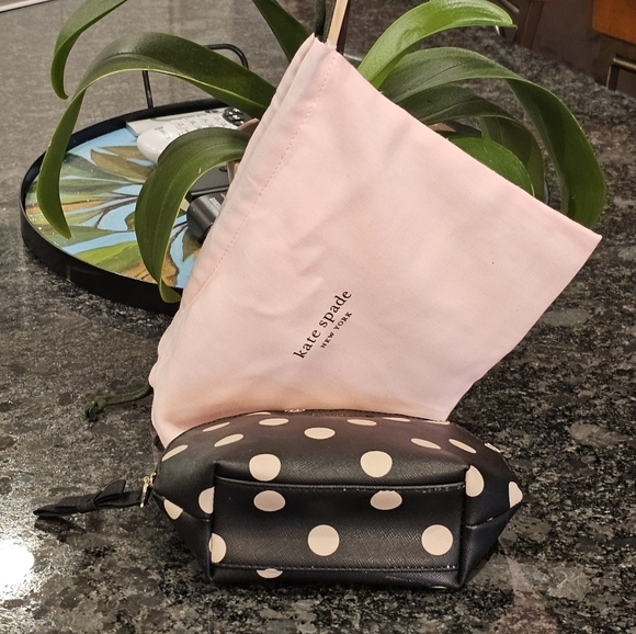 Kate Spade Keri Polka Dot Domed Cosmetic Clutch w/Dustbag - Picture 11 of 16